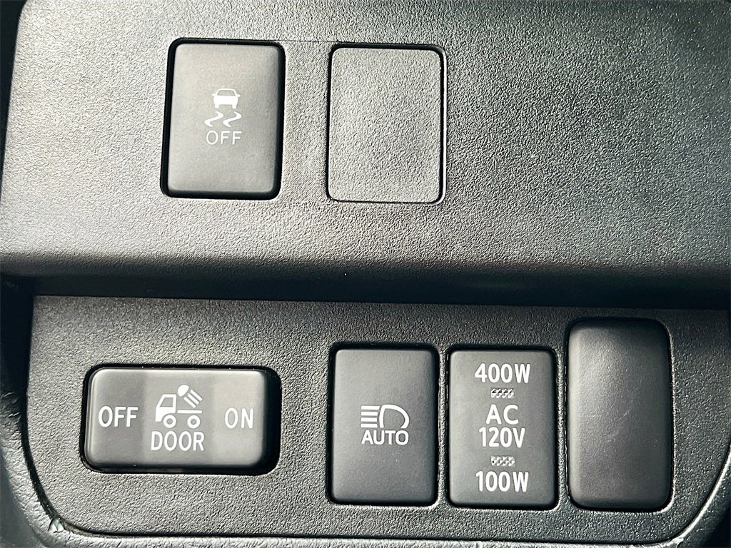 Used 2021 Toyota Tacoma TRD Off-Road image 10