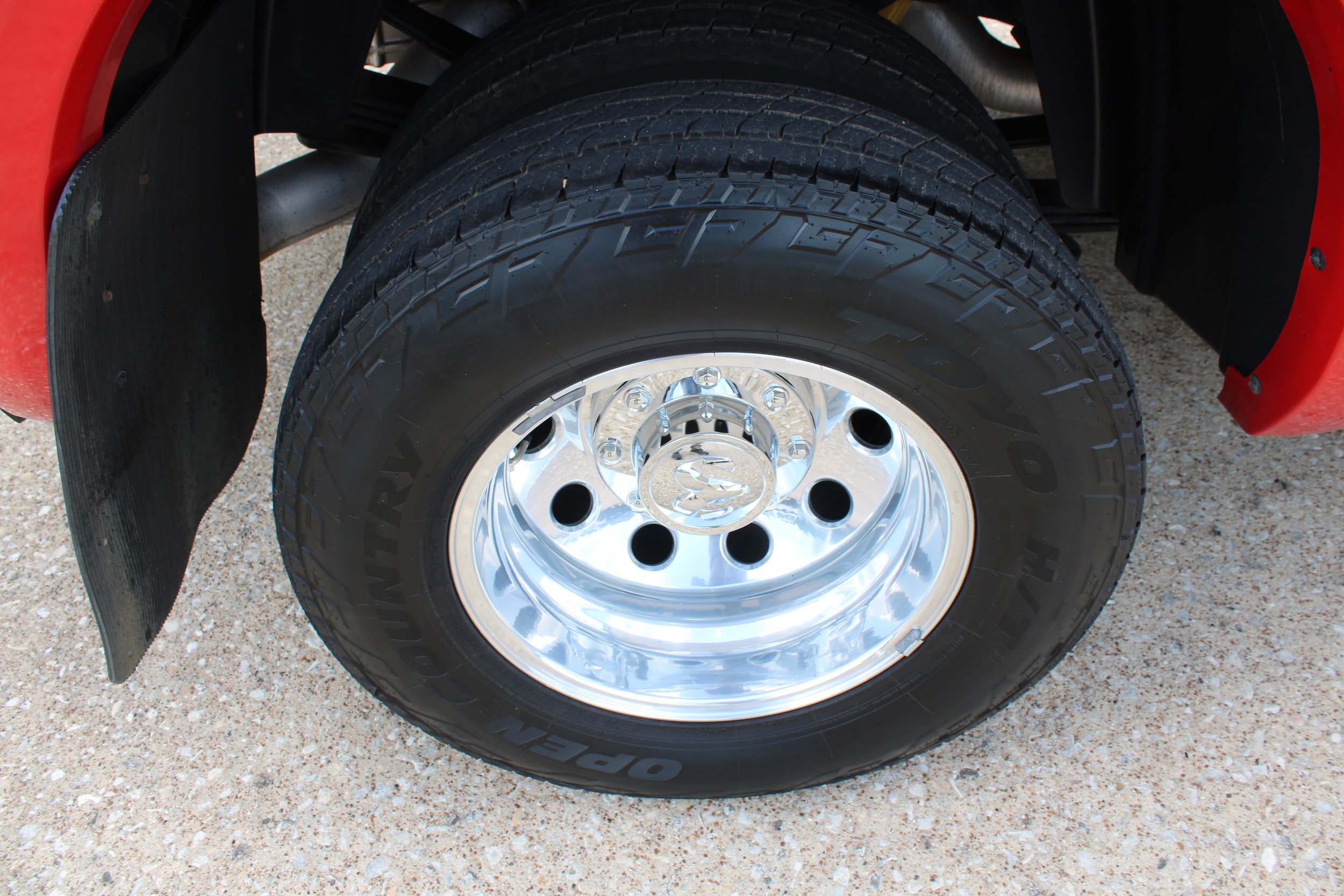 Used 2014 RAM 3500 Laramie w/ Convenience Group RWD image 14
