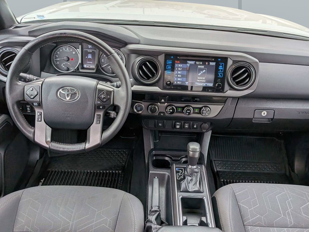 Used 2018 Toyota Tacoma TRD Off-Road image 15