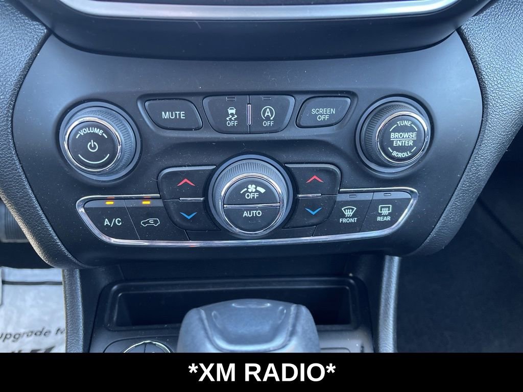 Used 2019 Jeep Cherokee Trailhawk AWD/4WD image 11