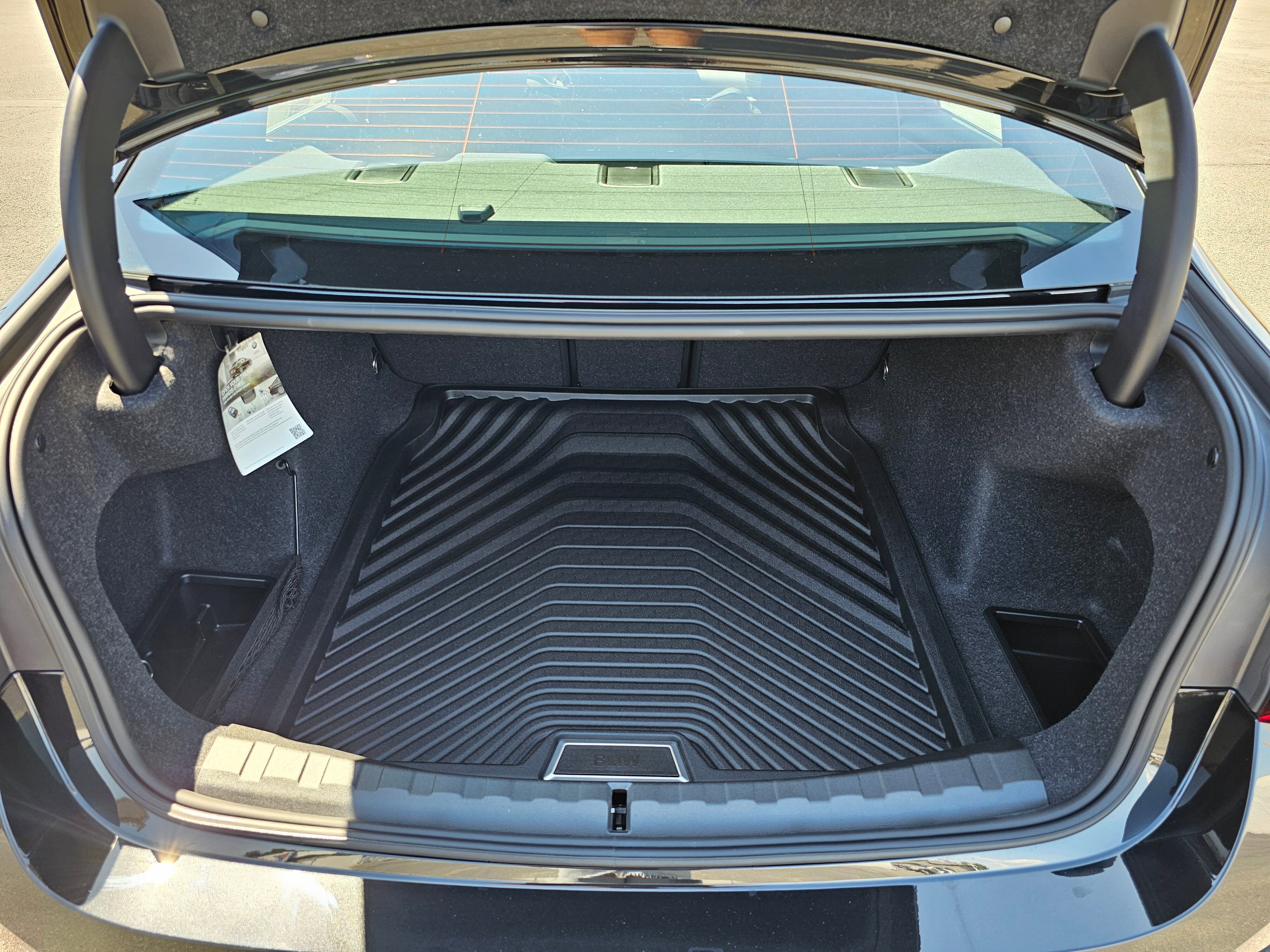 New 2025 BMW 330i xDrive Sedan w/ Premium Package image 29