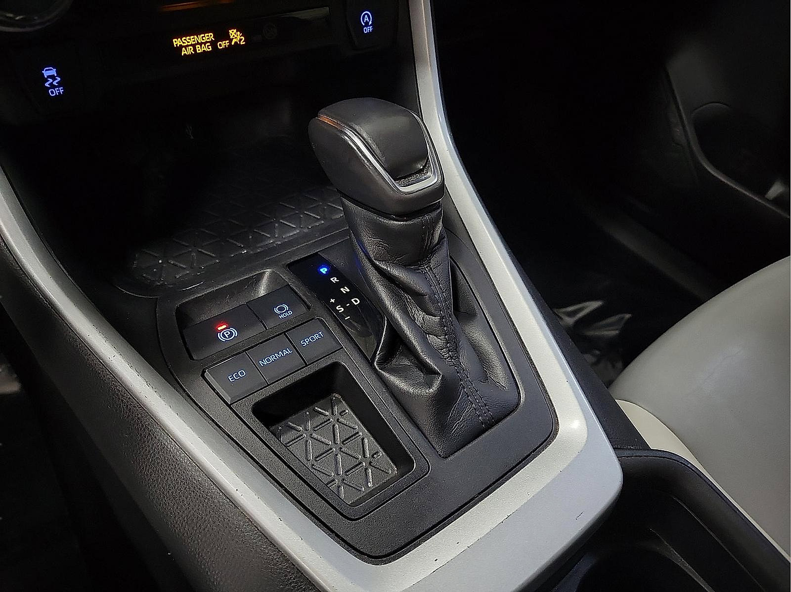 Certified 2021 Toyota RAV4 XLE Premium image 17