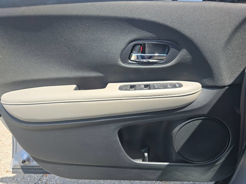 Used 2022 Honda HR-V LX image 19