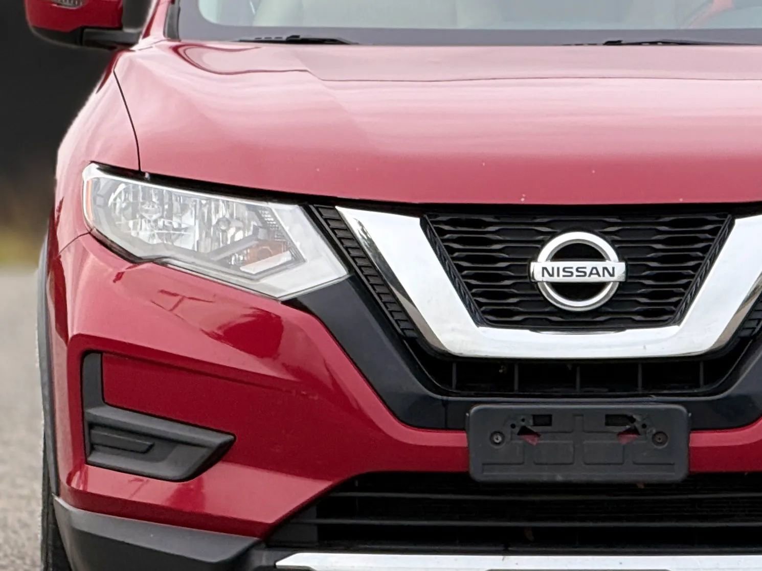 Used 2017 Nissan Rogue SV AWD/4WD image 11
