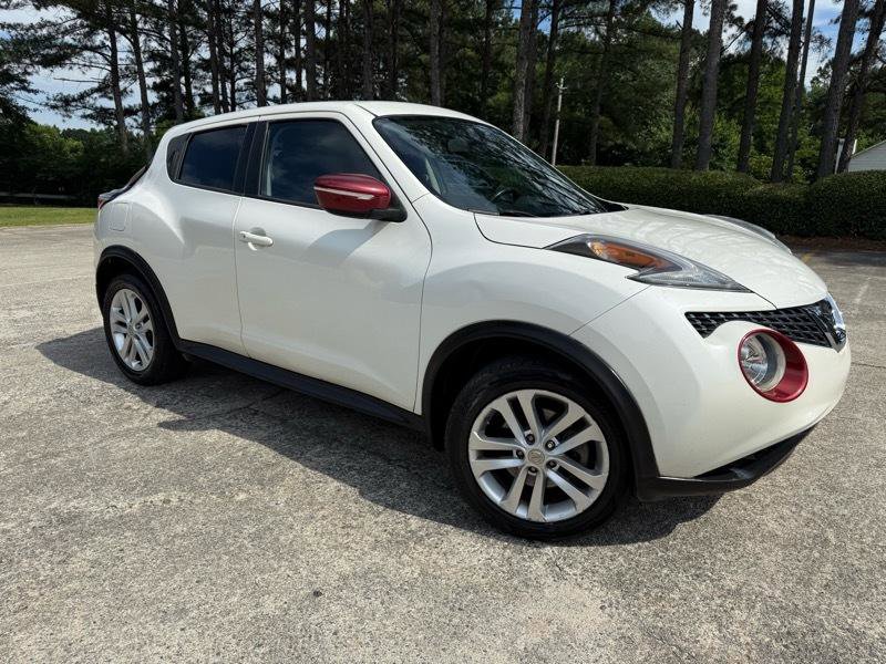 Used 2015 Nissan Juke SV FWD image 2