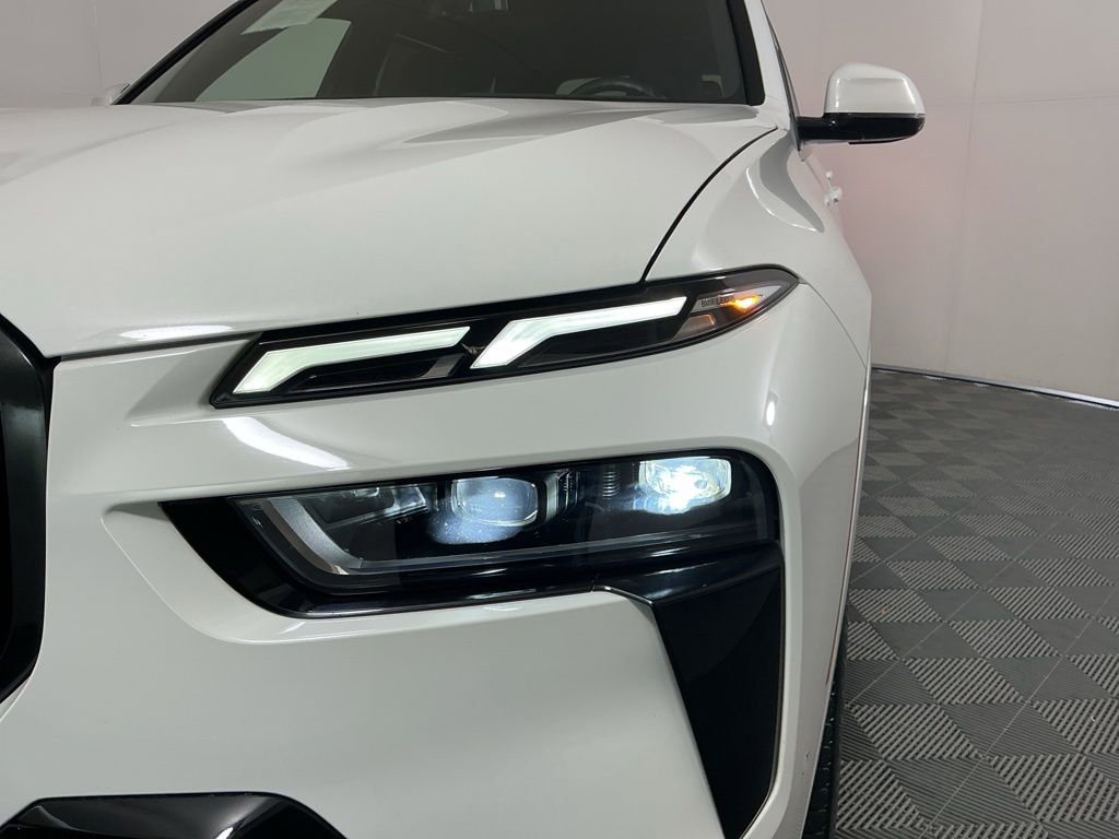 Certified 2023 BMW X7 xDrive40i w/ Executive Package image 8