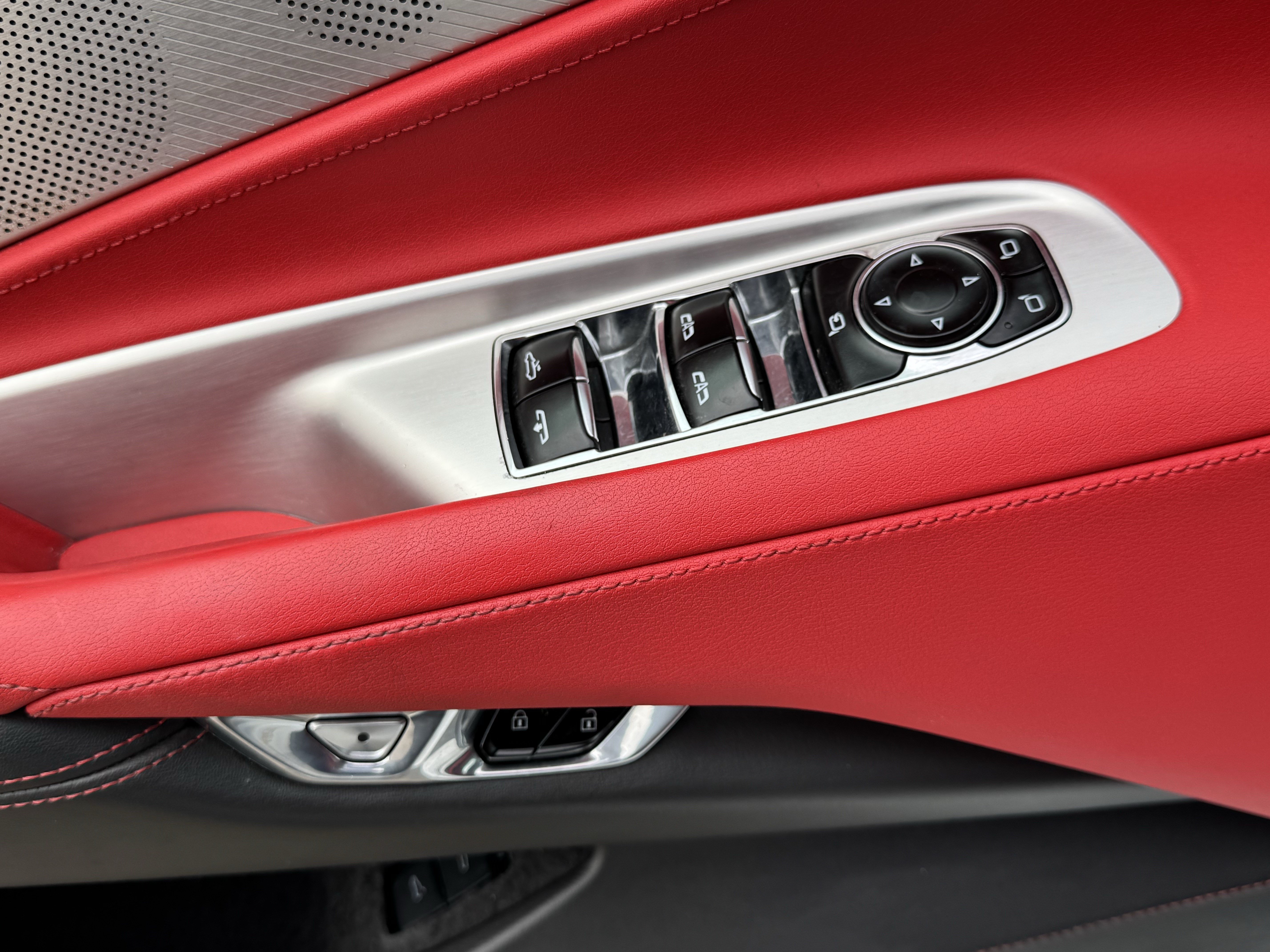 Used 2021 Chevrolet Corvette Stingray Preferred Conv w/ Z51 Performance Package RWD image 14