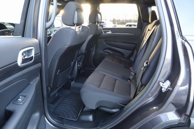 Used 2021 Jeep Grand Cherokee Laredo image 18