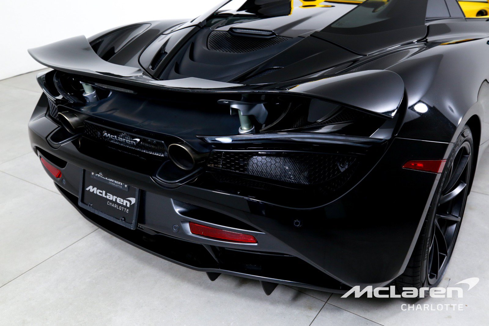 Used 2022 McLaren 720S Spider RWD image 28