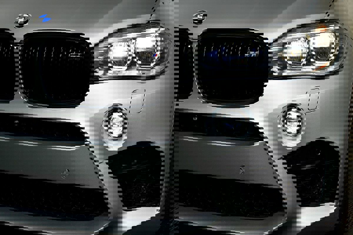 Used 2016 BMW X5 M image 13