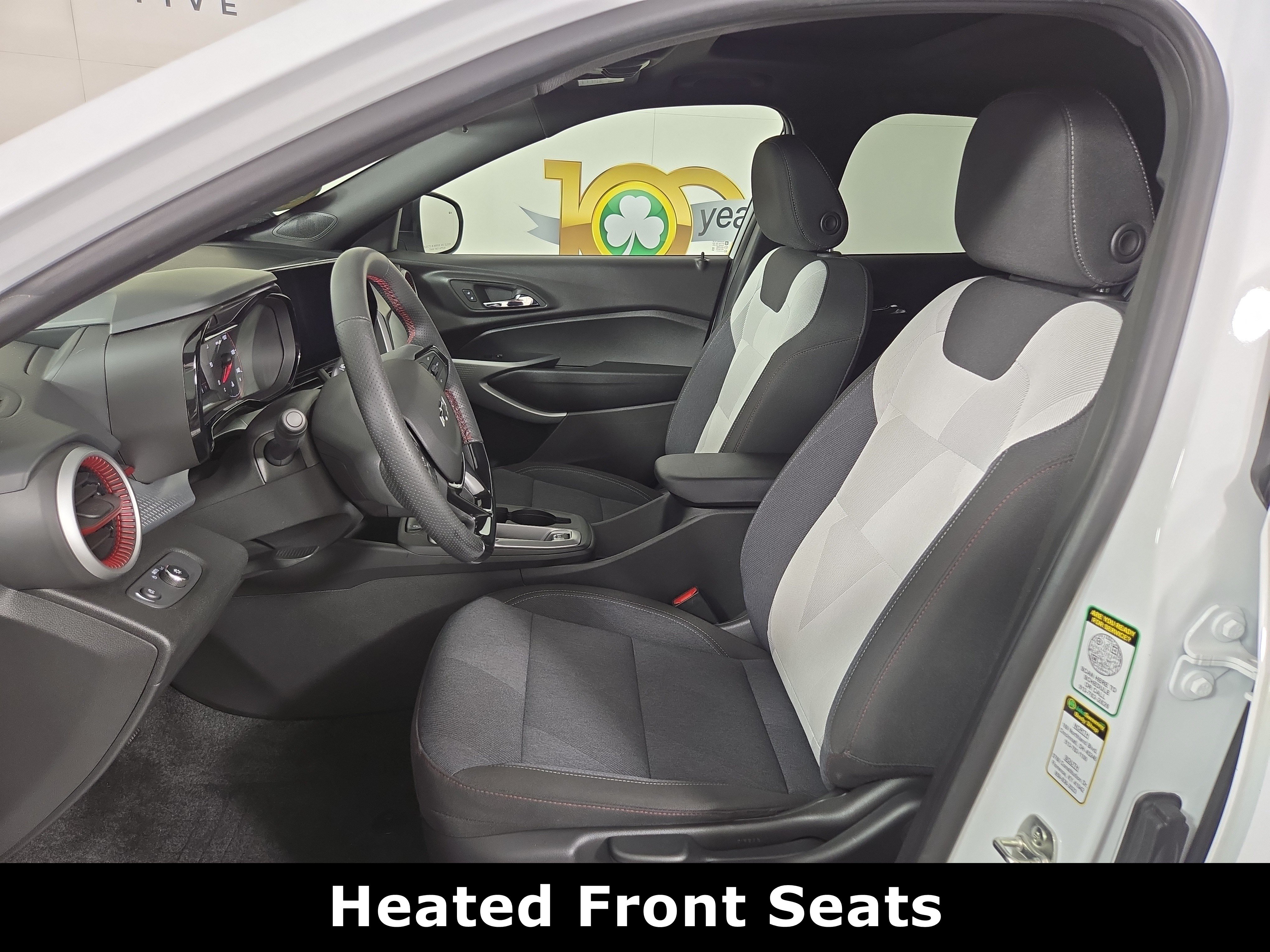 Certified 2024 Chevrolet Trax RS w/ Sunroof Package FWD image 11