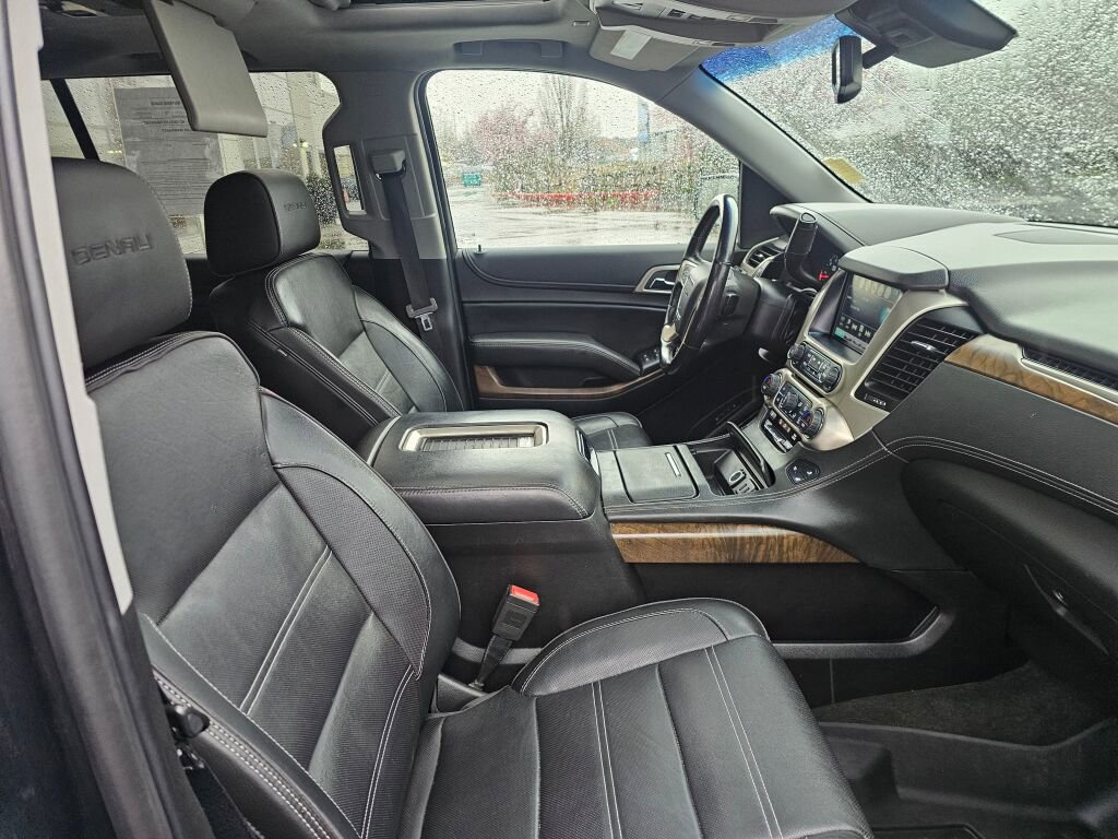 Used 2018 GMC Yukon XL Denali w/ Denali Ultimate Package image 12