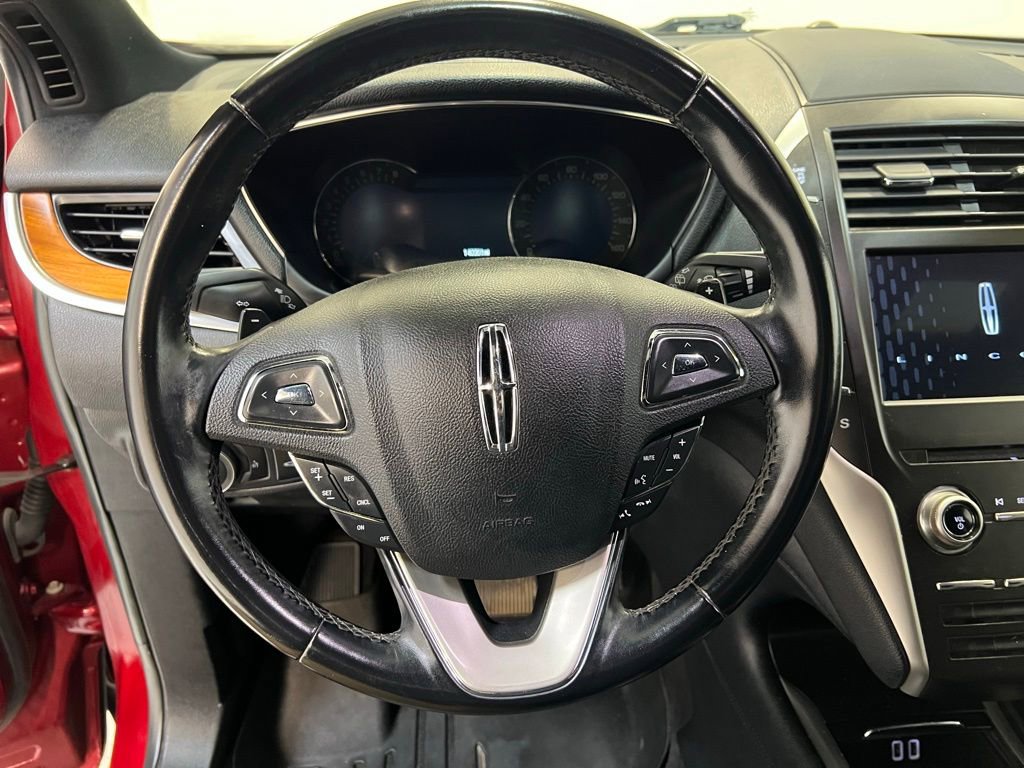 Used 2017 Lincoln MKC Select image 17