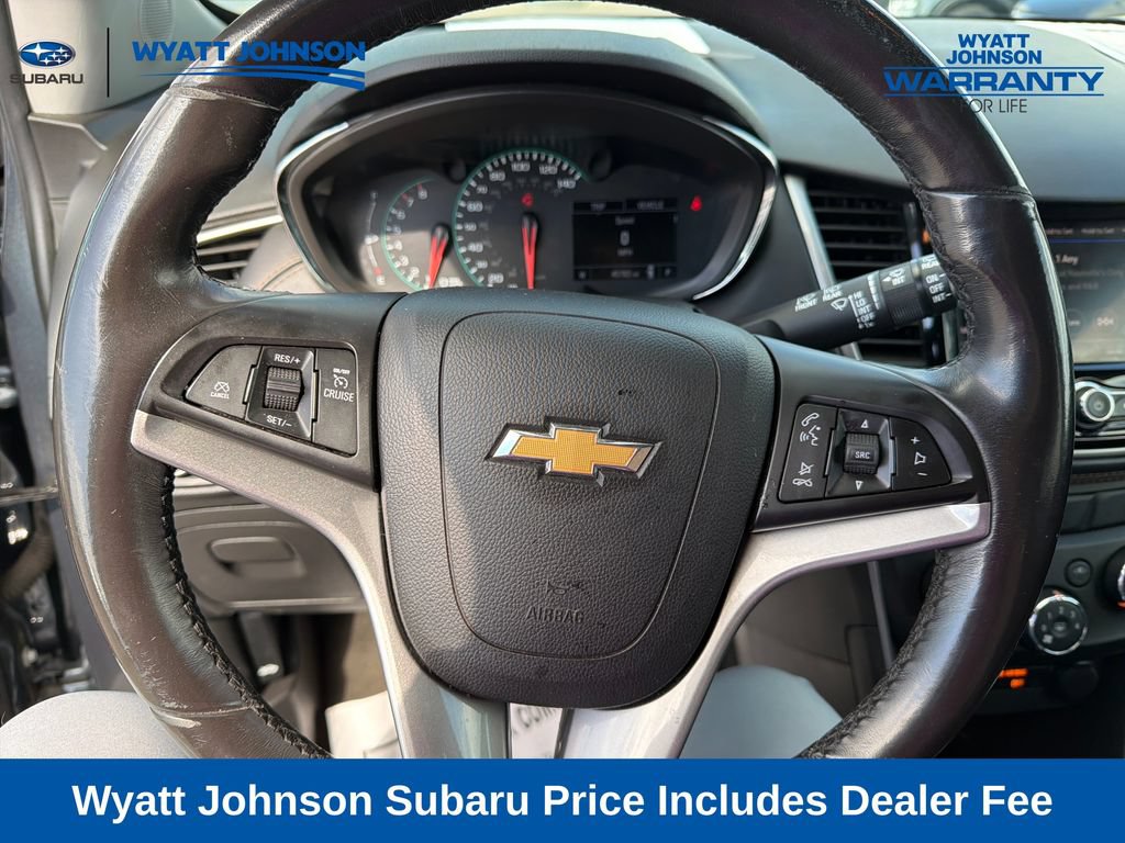 Used 2022 Chevrolet Trax LT w/ Driver Confidence Package AWD/4WD image 18