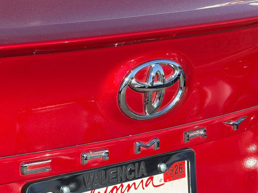 Used 2022 Toyota Camry SE FWD image 6