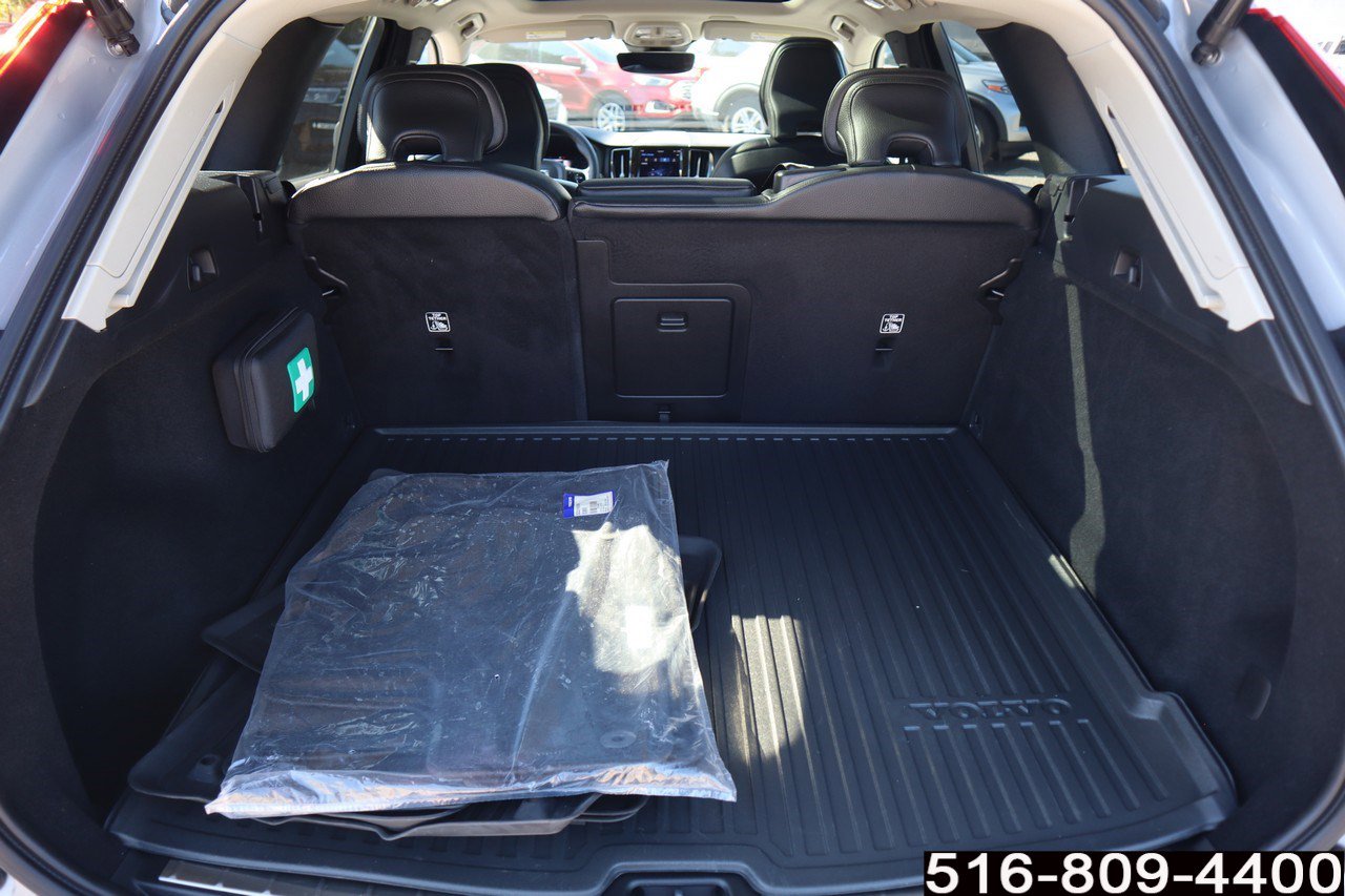 Used 2023 Volvo XC60 B5 Plus w/ Climate Package image 23