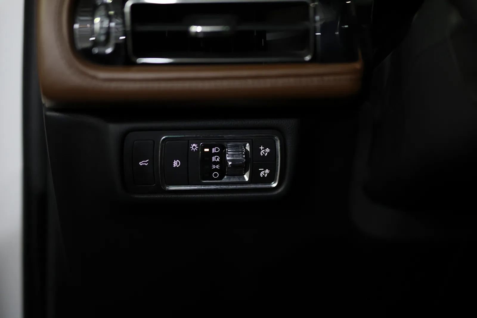 Used 2020 Lincoln Aviator Reserve w/ Equipment Group 201A image 26