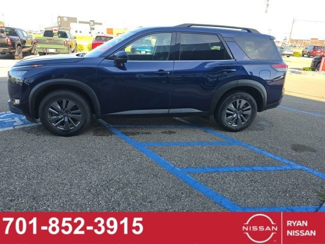 Certified 2024 Nissan Pathfinder SV AWD/4WD image 3