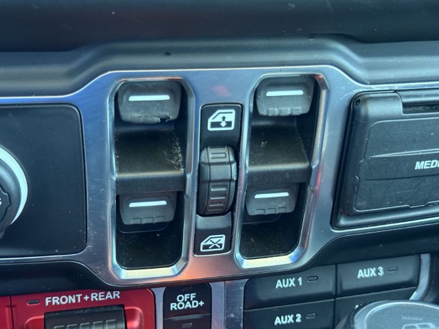 Used 2021 Jeep Gladiator Rubicon AWD/4WD image 22