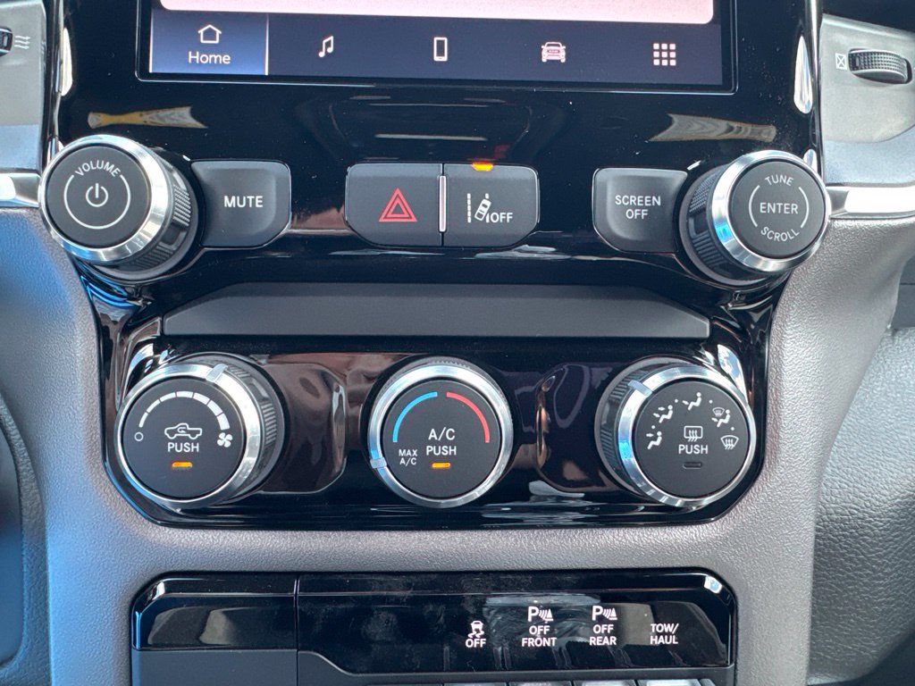New 2026 RAM 1500 Express AWD/4WD image 15
