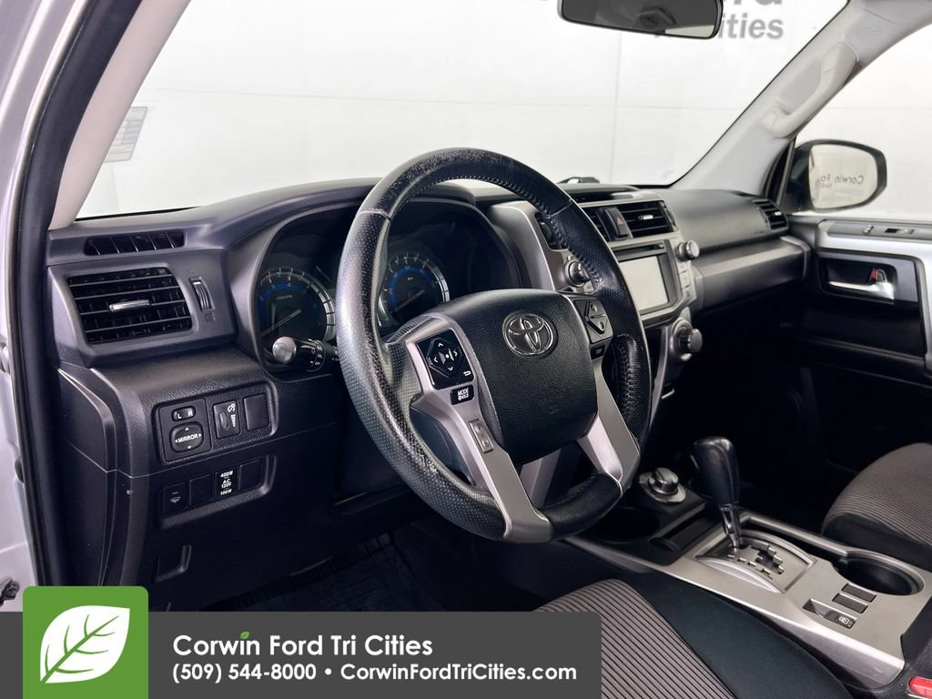 Used 2016 Toyota 4Runner SR5 w/ Four Season Floor Mat Package AWD/4WD video 3