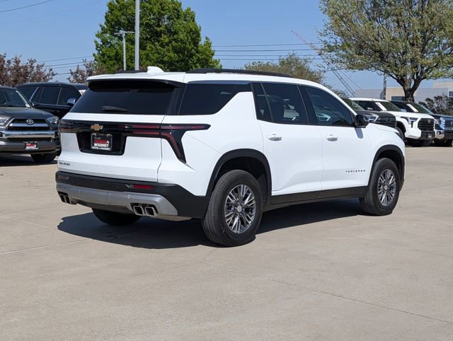 Used 2025 Chevrolet Traverse LT w/ Driver Confidence Package FWD image 6
