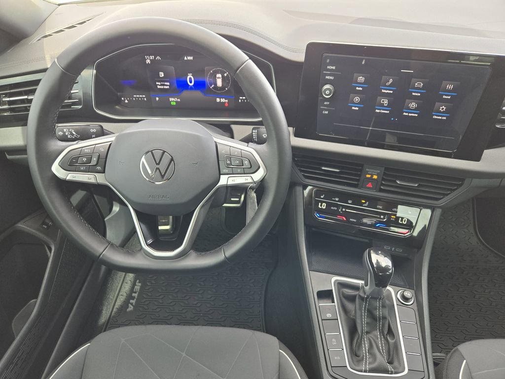 Used 2025 Volkswagen Jetta Sport image 26