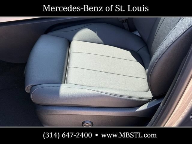 New 2026 Mercedes-Benz GLB 250 4MATIC image 14
