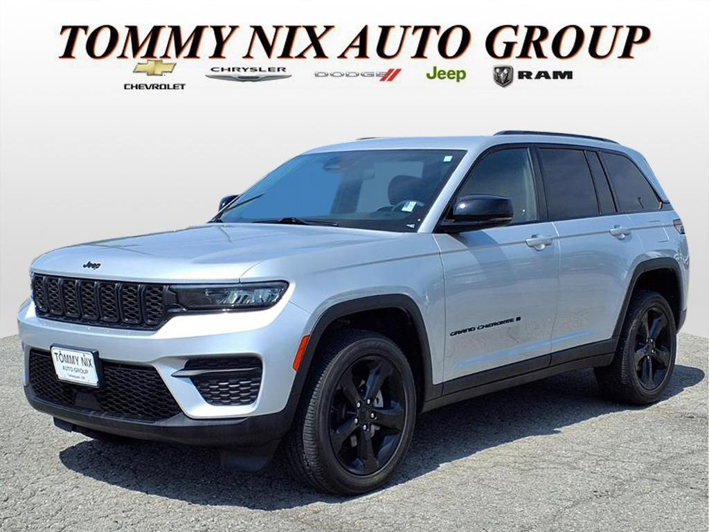 Used 2024 Jeep Grand Cherokee Altitude