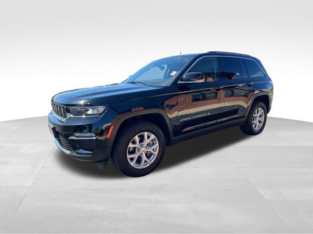 Used 2023 Jeep Grand Cherokee Limited AWD/4WD image 3