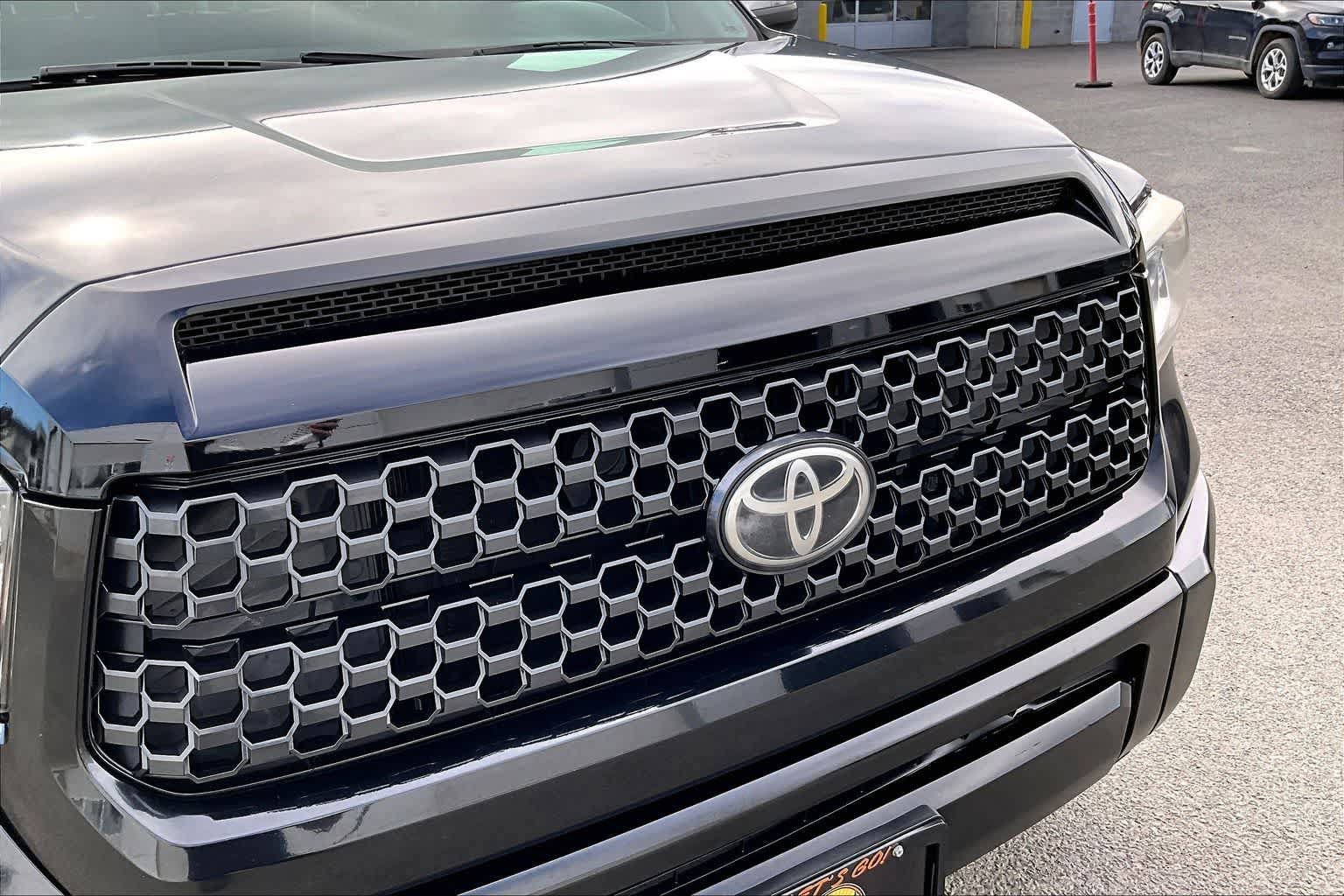 Used 2019 Toyota Tundra Platinum AWD/4WD image 33