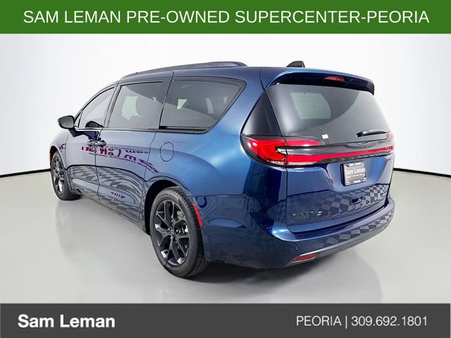 Used 2025 Chrysler Pacifica Limited FWD image 5