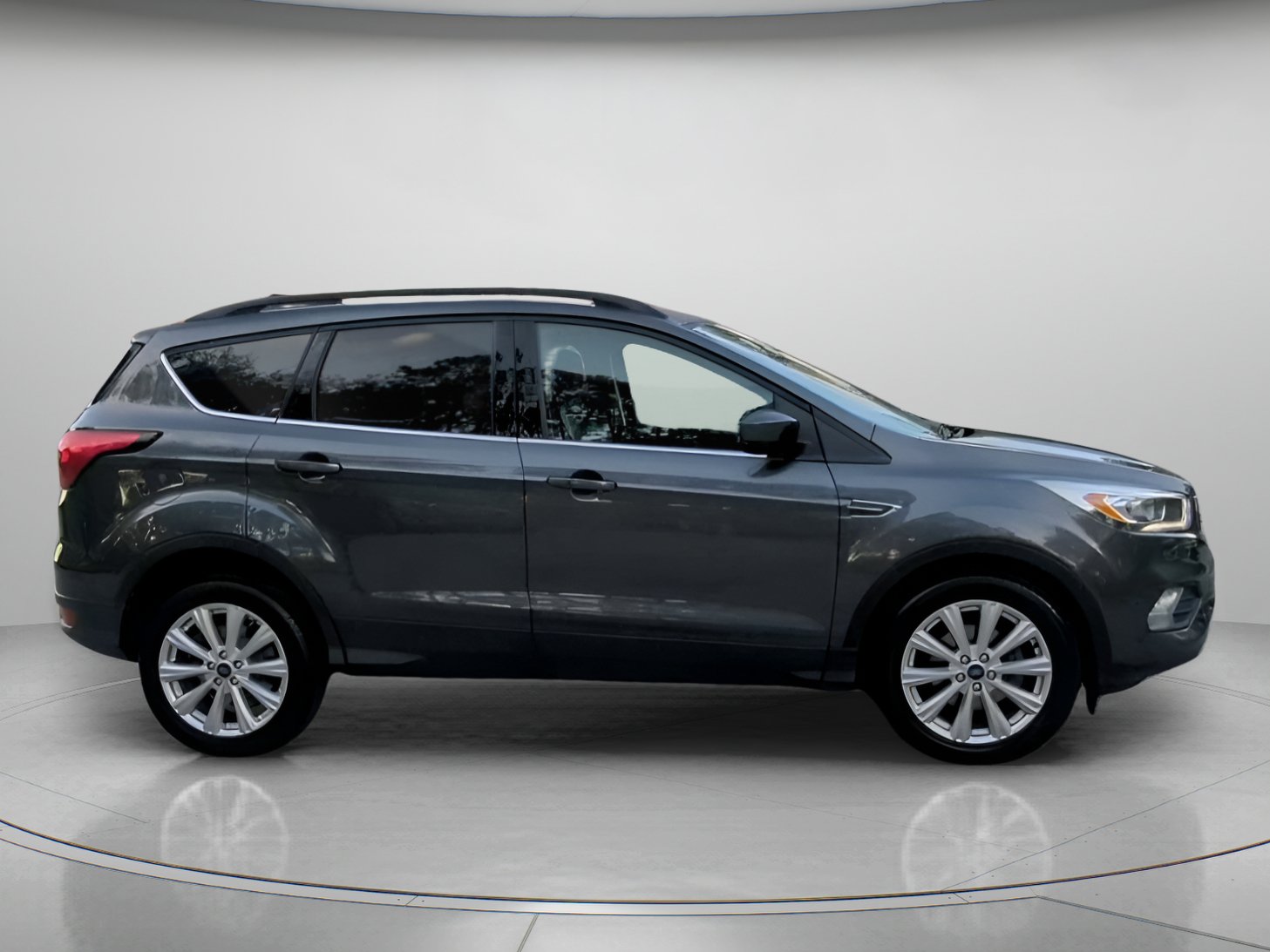 Certified 2019 Ford Escape SEL FWD image 33