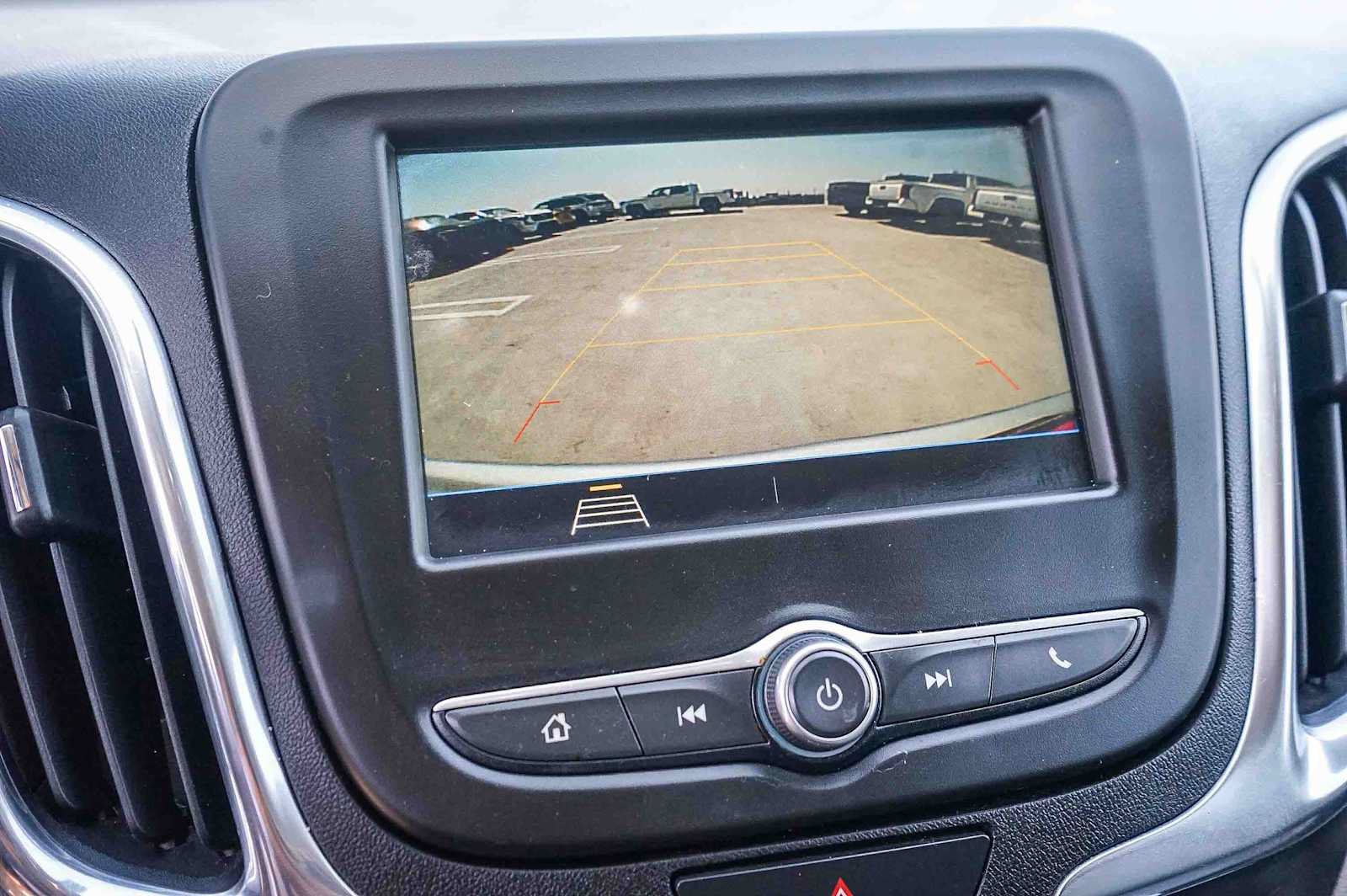 Used 2019 Chevrolet Equinox LS FWD image 22