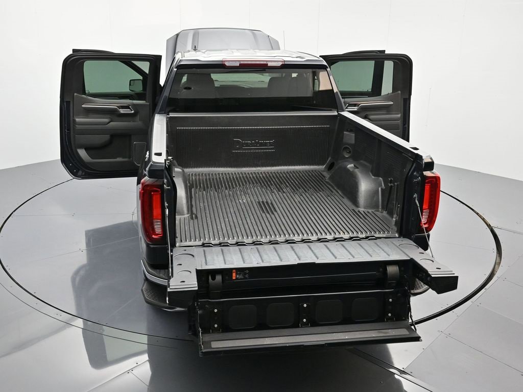 Certified 2025 GMC Sierra 1500 SLT image 46