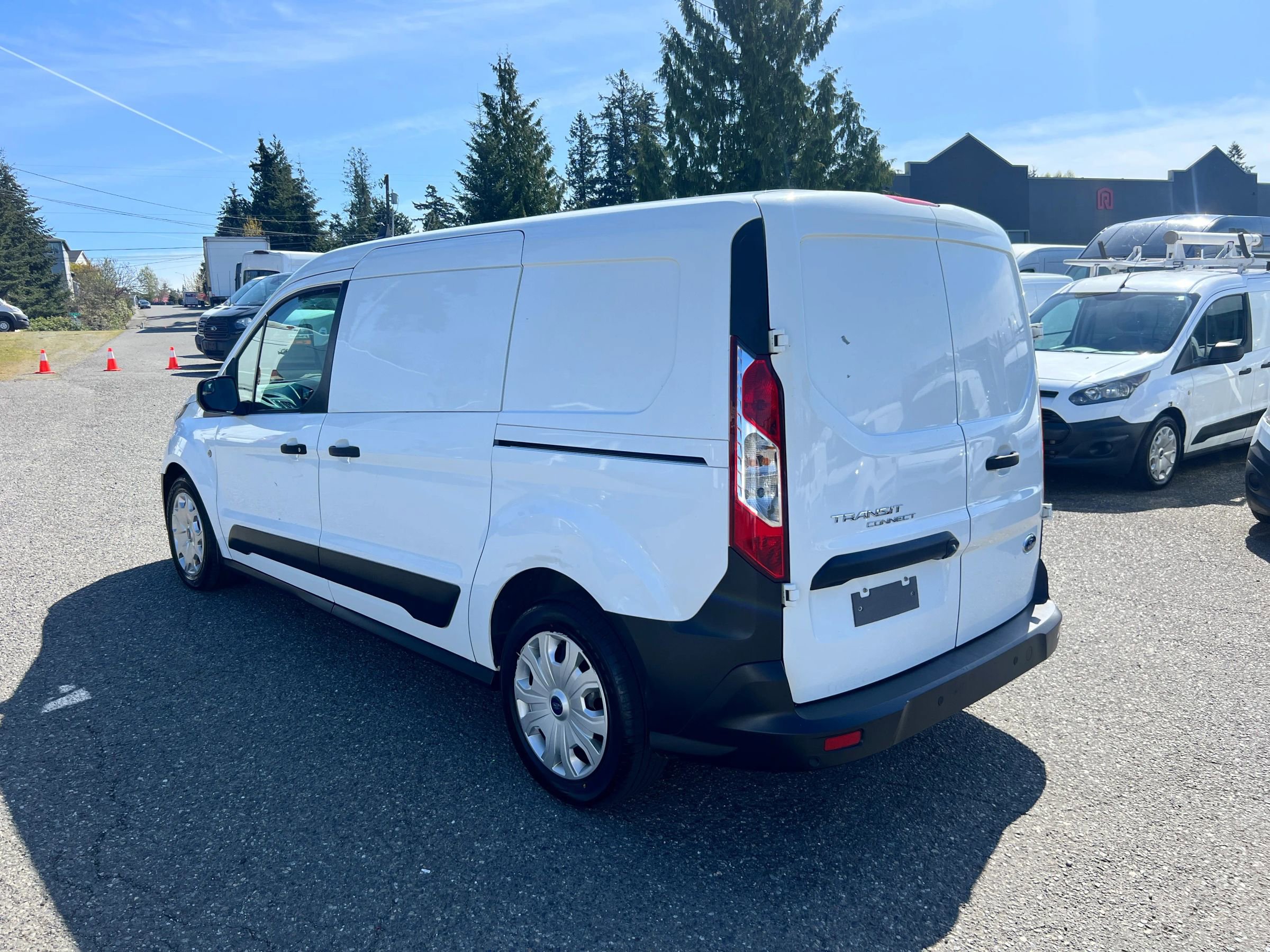 Used 2020 Ford Transit Connect XL image 5