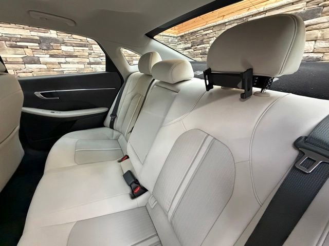 Certified 2023 Hyundai Sonata SEL w/ Convenience Package FWD image 32