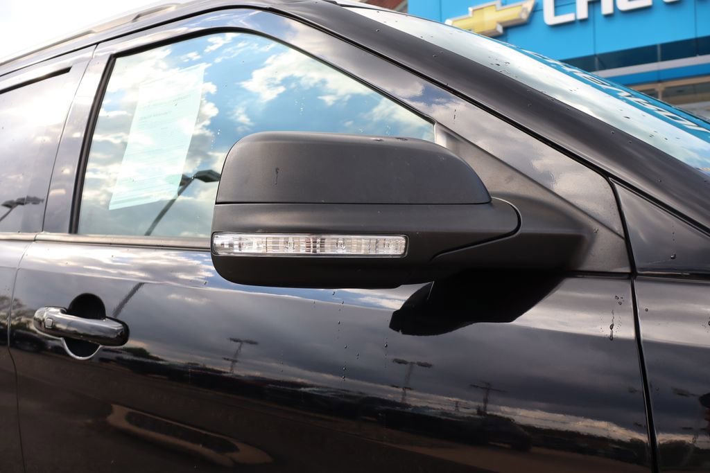 Used 2019 Ford Explorer XLT w/ Equipment Group 202A AWD/4WD image 2