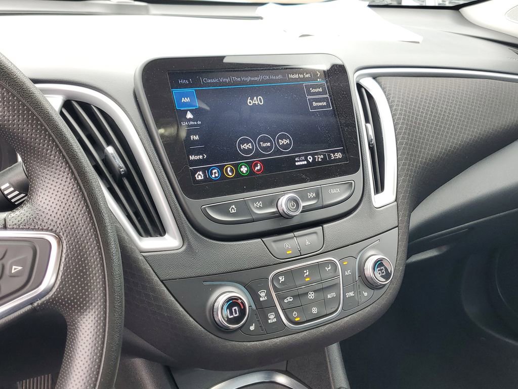Used 2024 Chevrolet Malibu LT image 28