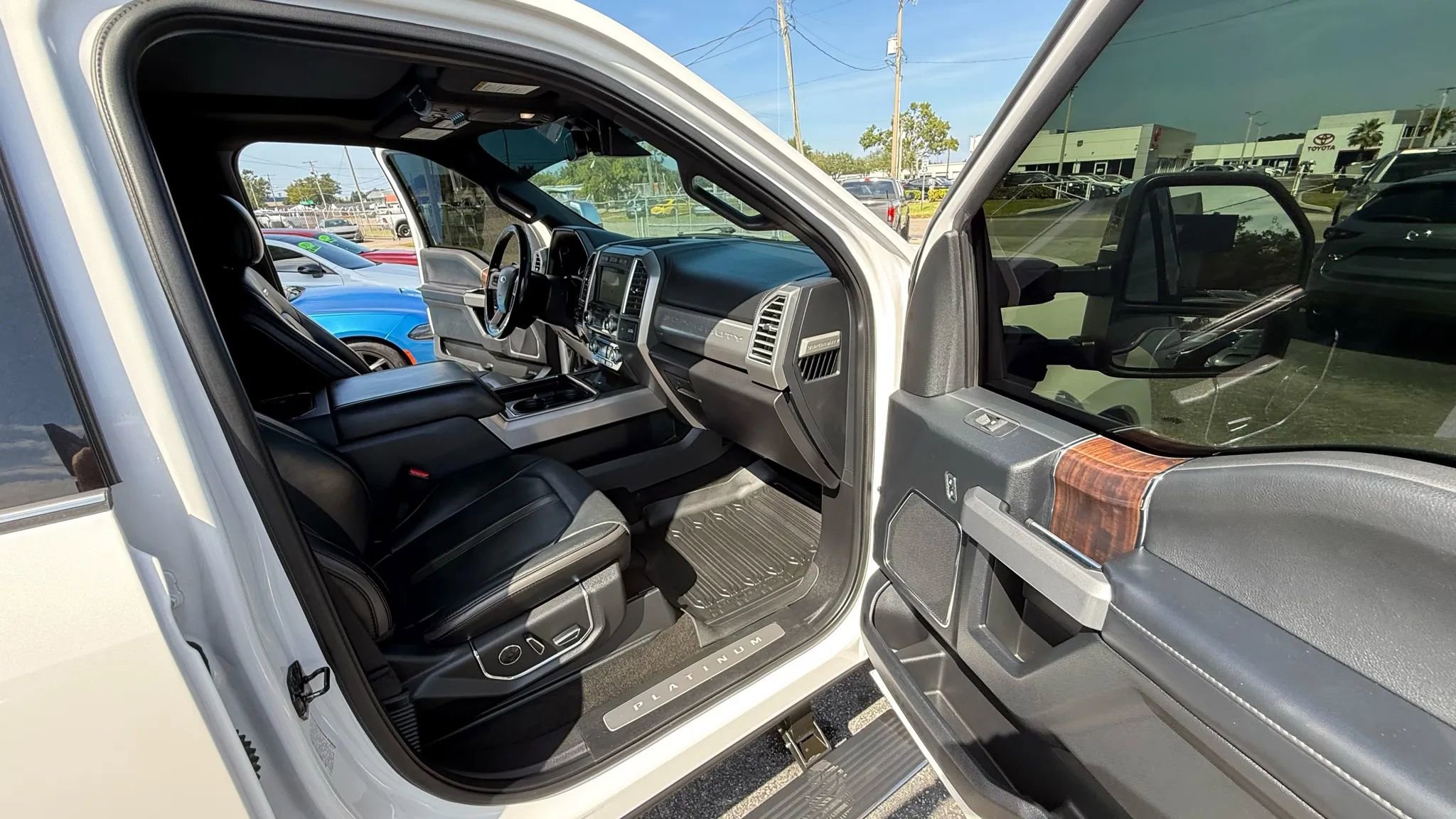 Used 2020 Jeep Gladiator Rubicon w/ Trailer Tow Package image 22