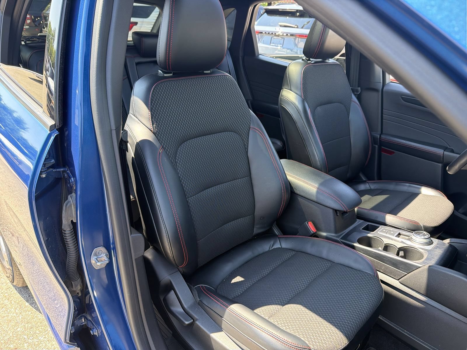 Used 2023 Ford Escape ST-Line w/ Tech Pack #1 AWD/4WD image 25