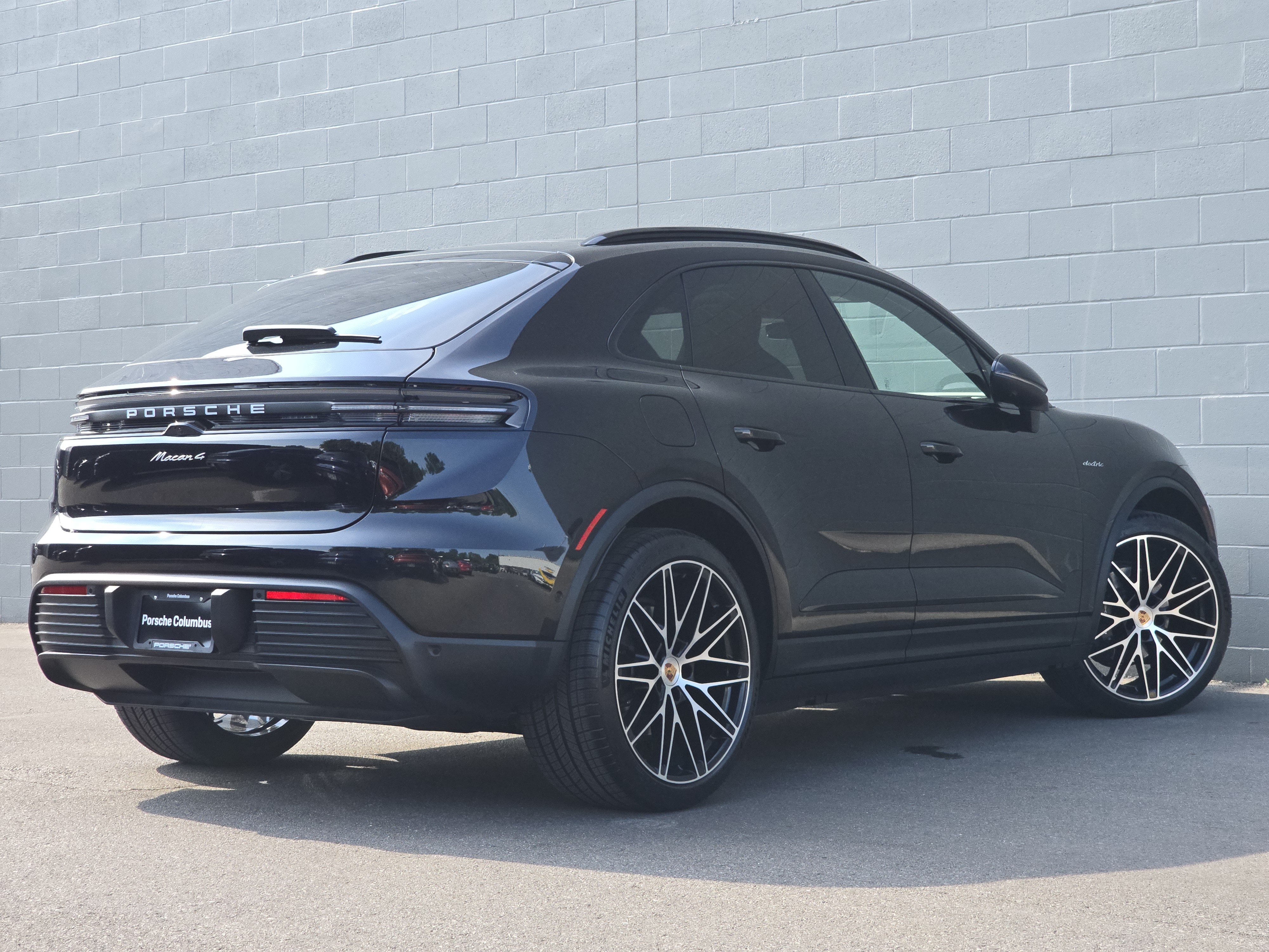 New 2026 Porsche Macan 4 Electric AWD/4WD image 14