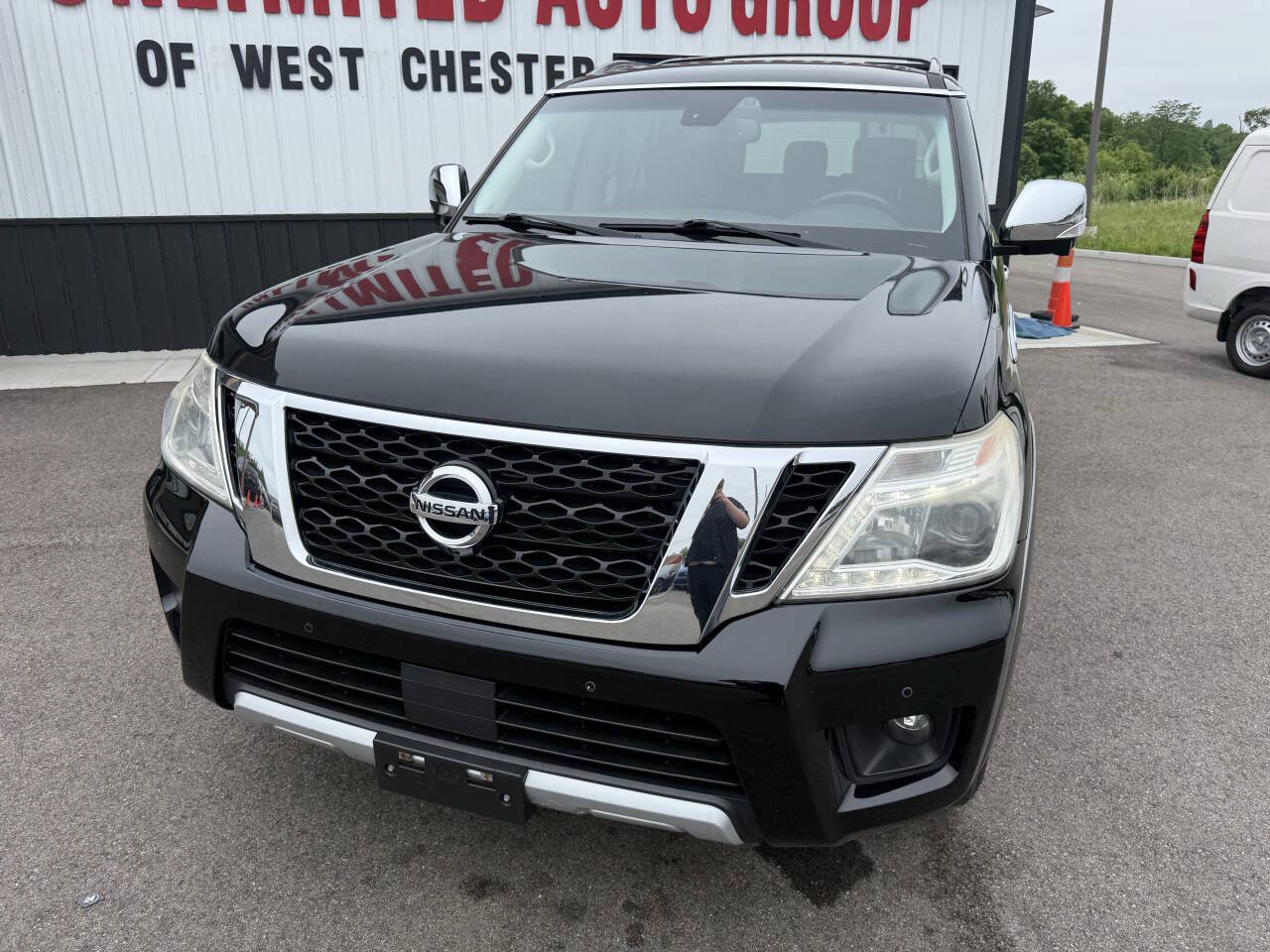 Used 2017 Nissan Armada Platinum w/ Interior Lighting Package AWD/4WD image 2