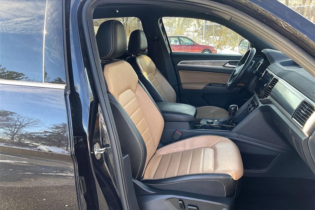 Used 2023 Volkswagen Atlas Cross Sport SEL Premium R-Line image 7