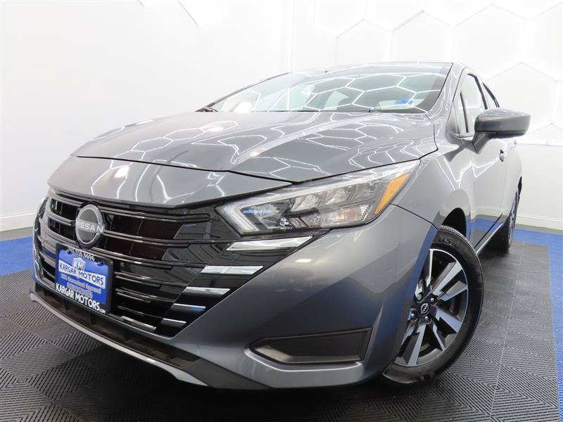 Used 2025 Nissan Versa SV w/ Trunk Package