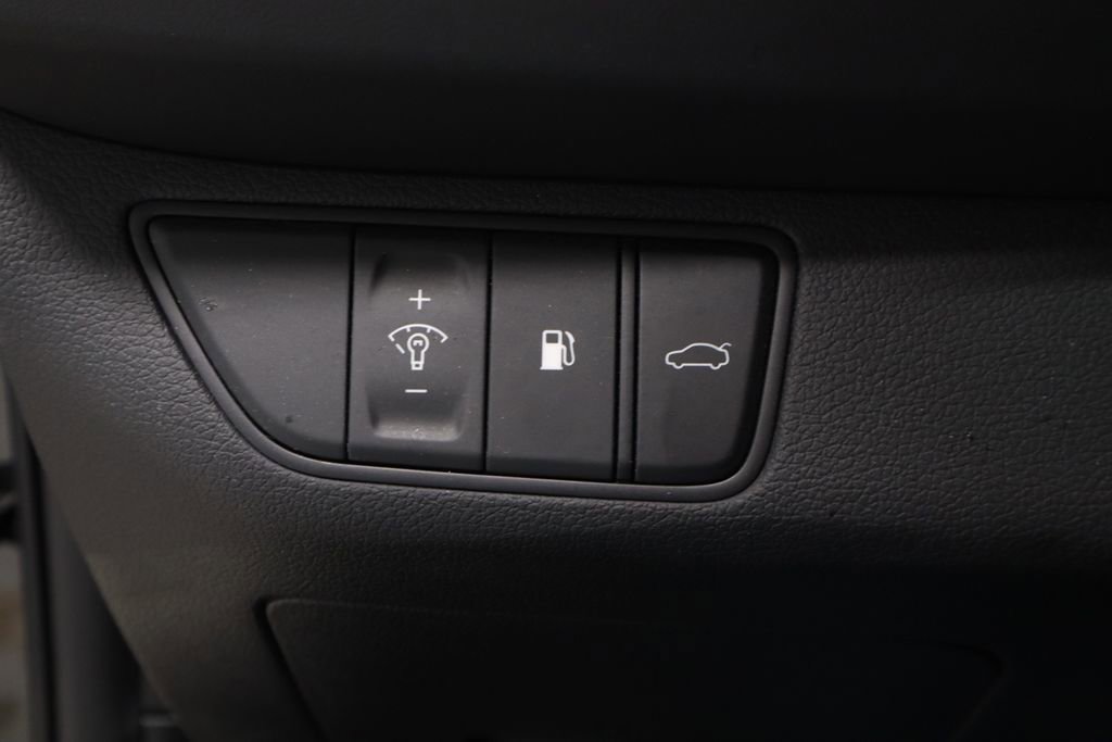 Used 2023 Genesis G70 2.0T w/ Sport Prestige Package image 28