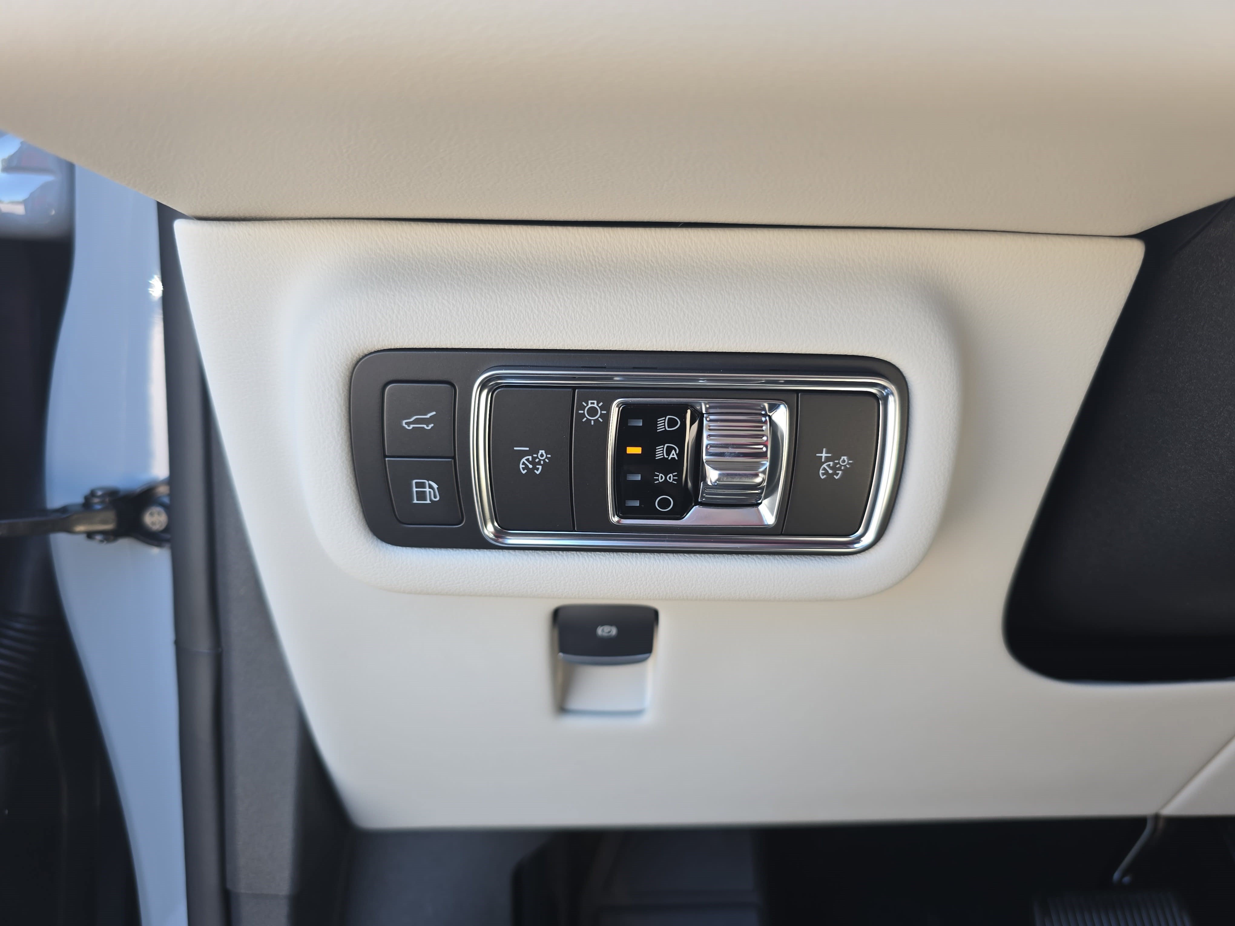 New 2026 Lincoln Nautilus Premier w/ Equipment Group 102A AWD/4WD image 26