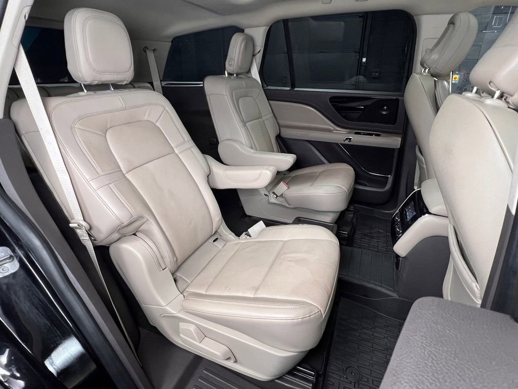 Used 2020 Lincoln Aviator Reserve w/ Equipment Group 201A AWD/4WD image 27