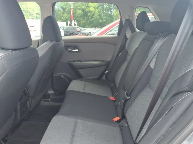 Used 2023 Nissan Rogue SV AWD/4WD image 7