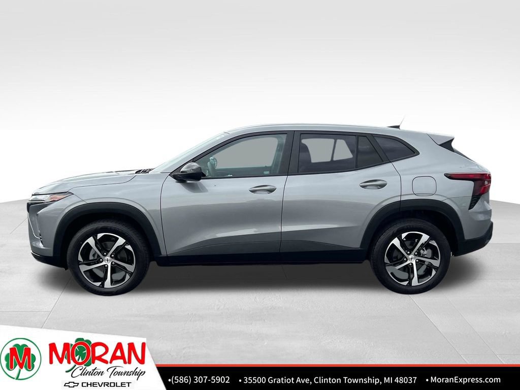 Certified 2024 Chevrolet Trax RS w/ Driver Confidence Package FWD image 3